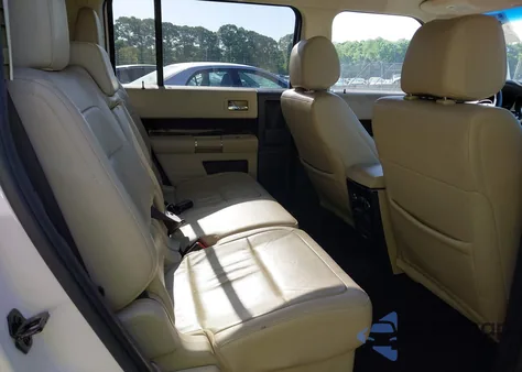 2014 Ford Flex Limited z USA, uszkodzony, nr VIN 2FMGK5D82EBD12666